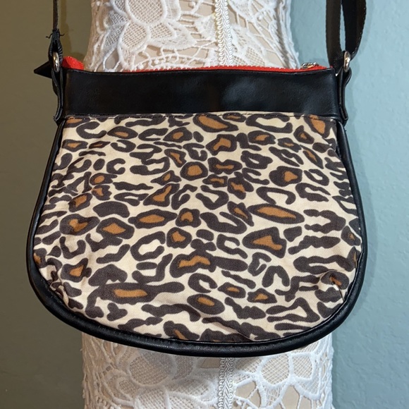 Nwot rare earth Stone Mountain leopard  crossbody bag - Picture 5 of 14